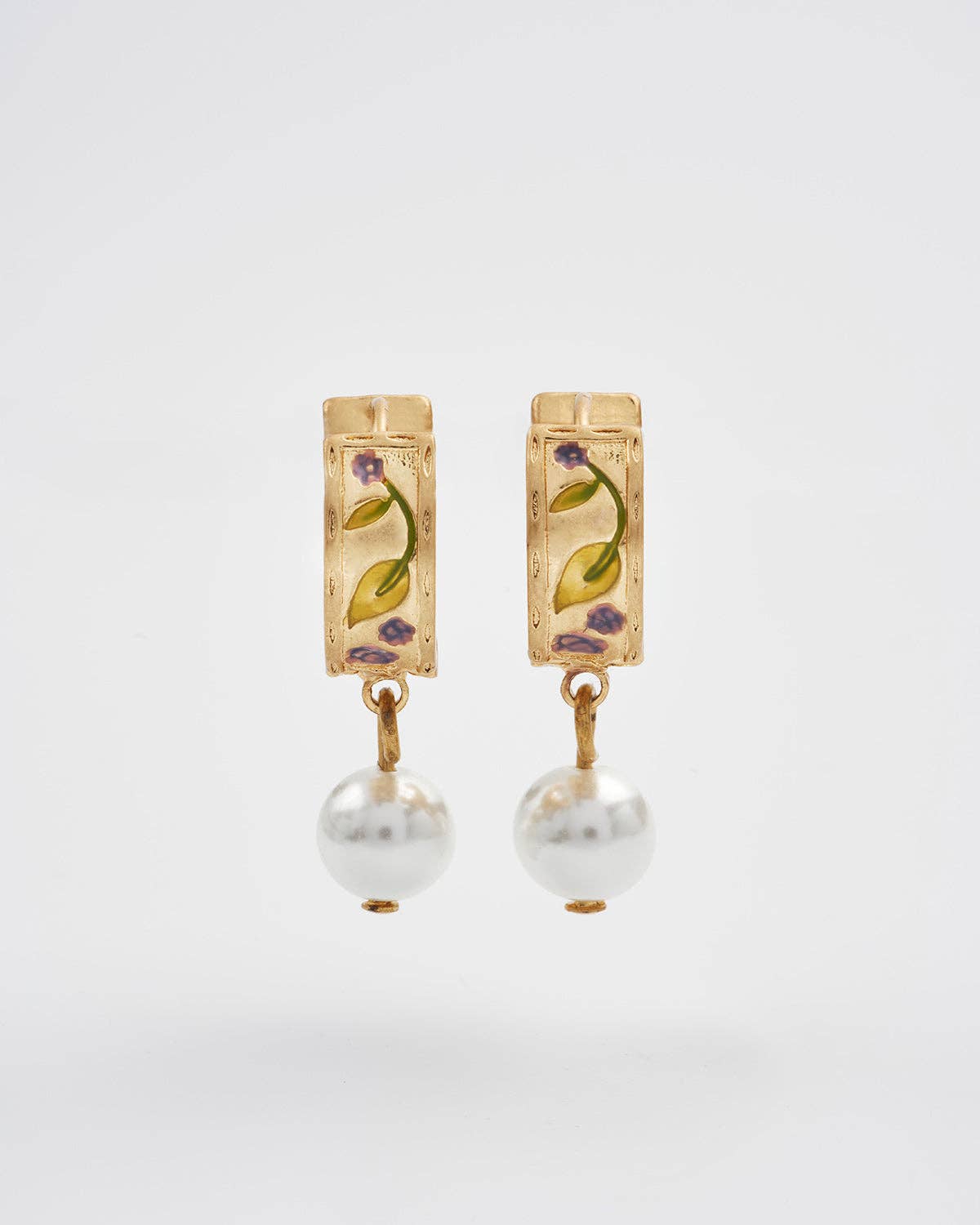 Fable England - Blackberry Bramble Pearl Drop Gold Earrings - UK, US & EU