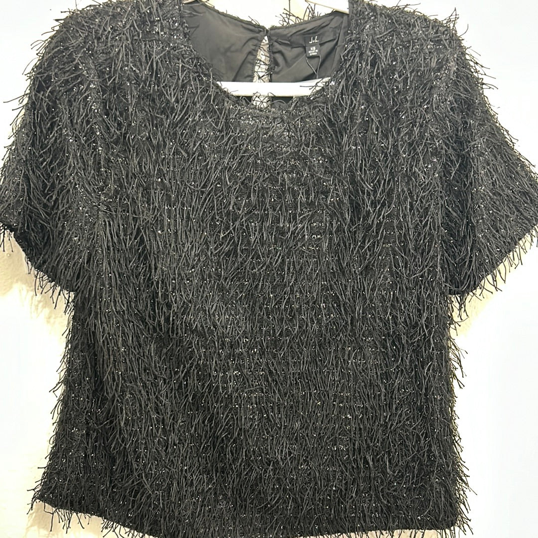 Winnae Feathered Eyelash Top