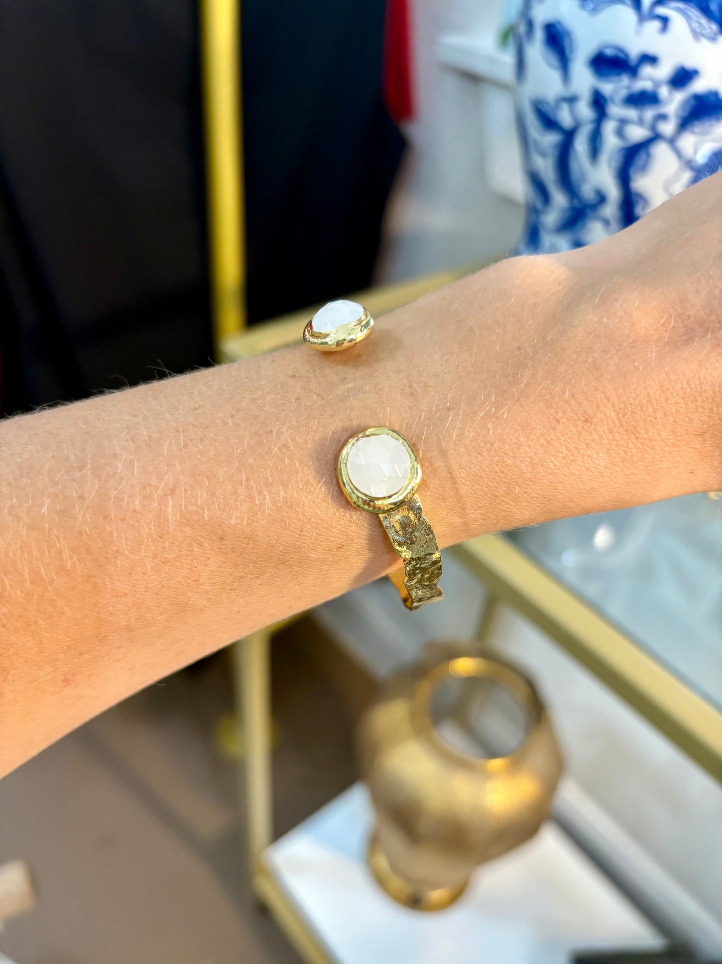 Misty Round Pearl Cuff
