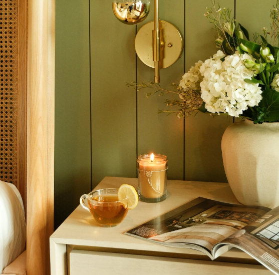 Votivo- White Tea & Bergamot Candle 10oz