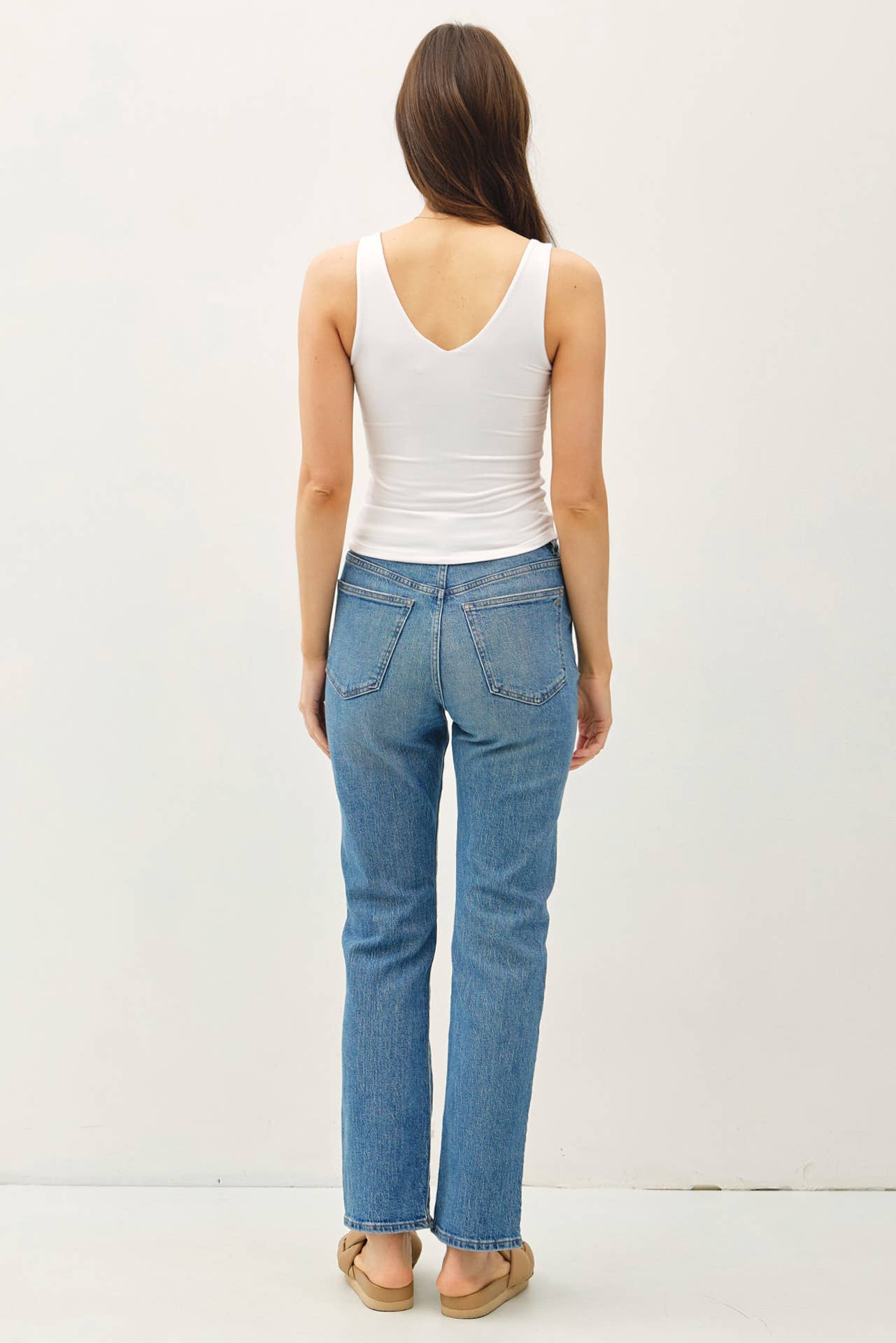 Basic V-Neck Tank