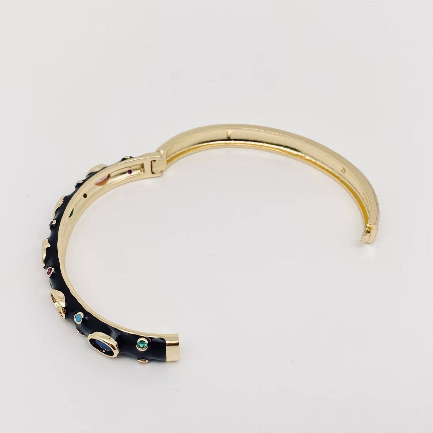 Mio Queena - Inlaid Cubic Zirconia Gold Plated 8MM Enamel Bangle