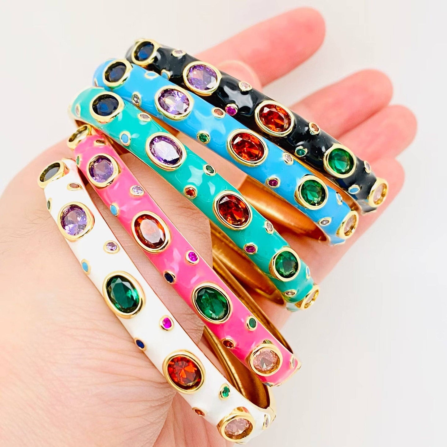 Mio Queena - Inlaid Cubic Zirconia Gold Plated 8MM Enamel Bangle