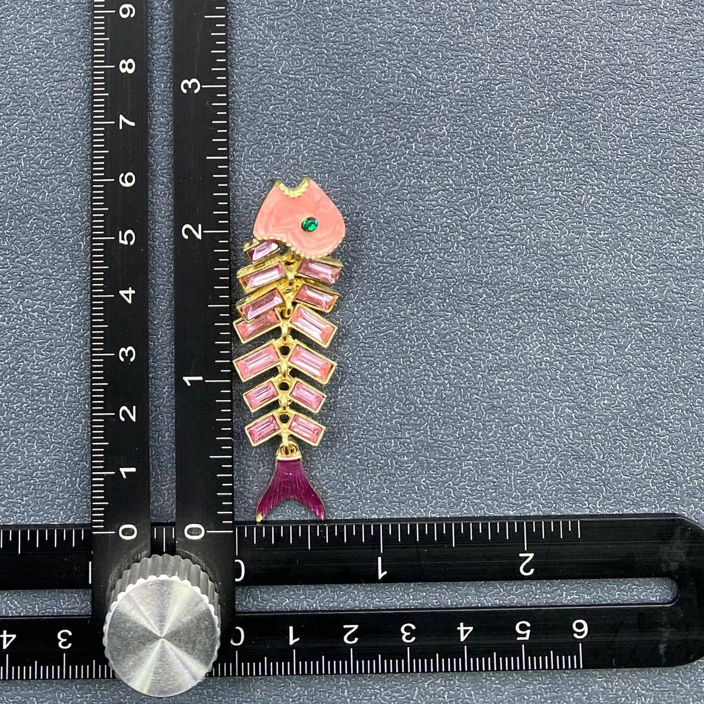 Mio Queena - Pink Rhinestone Enamel Fishbone Post Earrings
