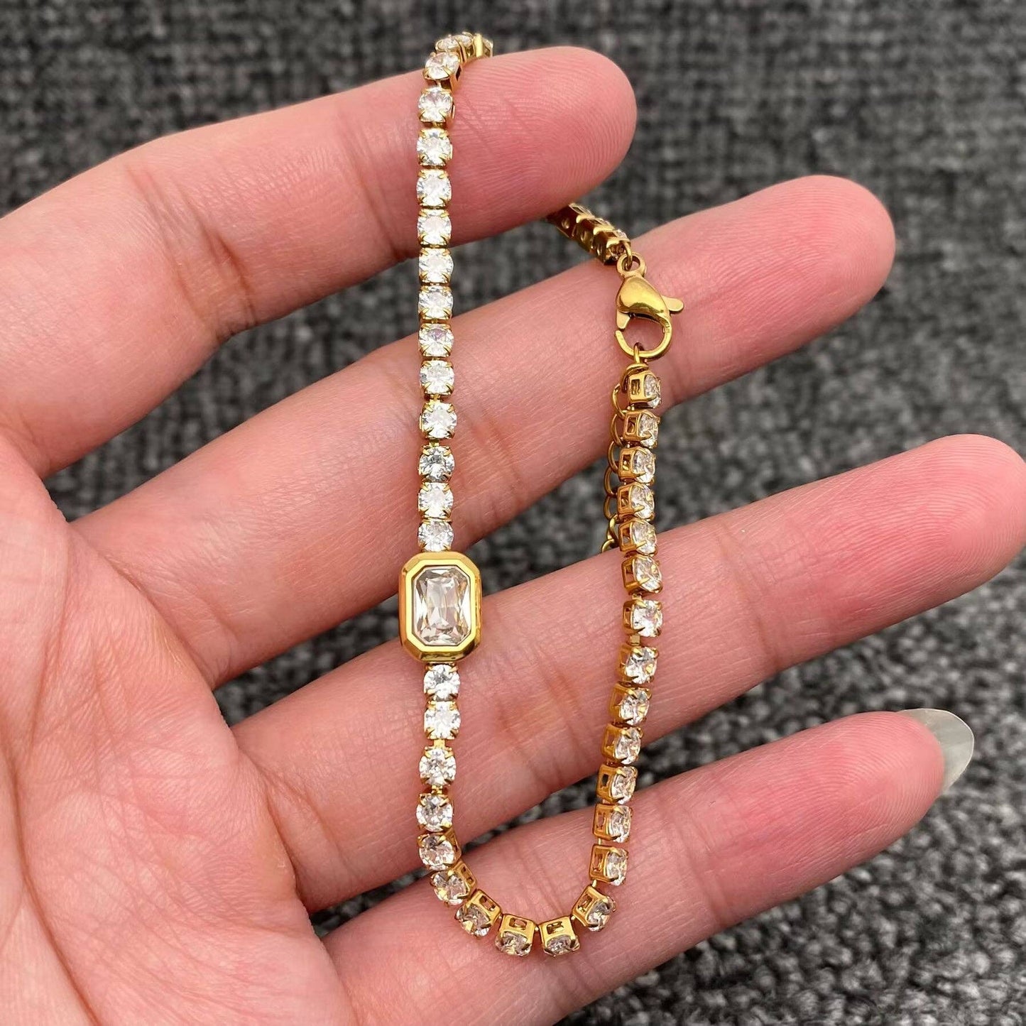 Mio Queena - Full Zircon 3mm 18K Gold Plated Stainless Steel Bracelet-FGS