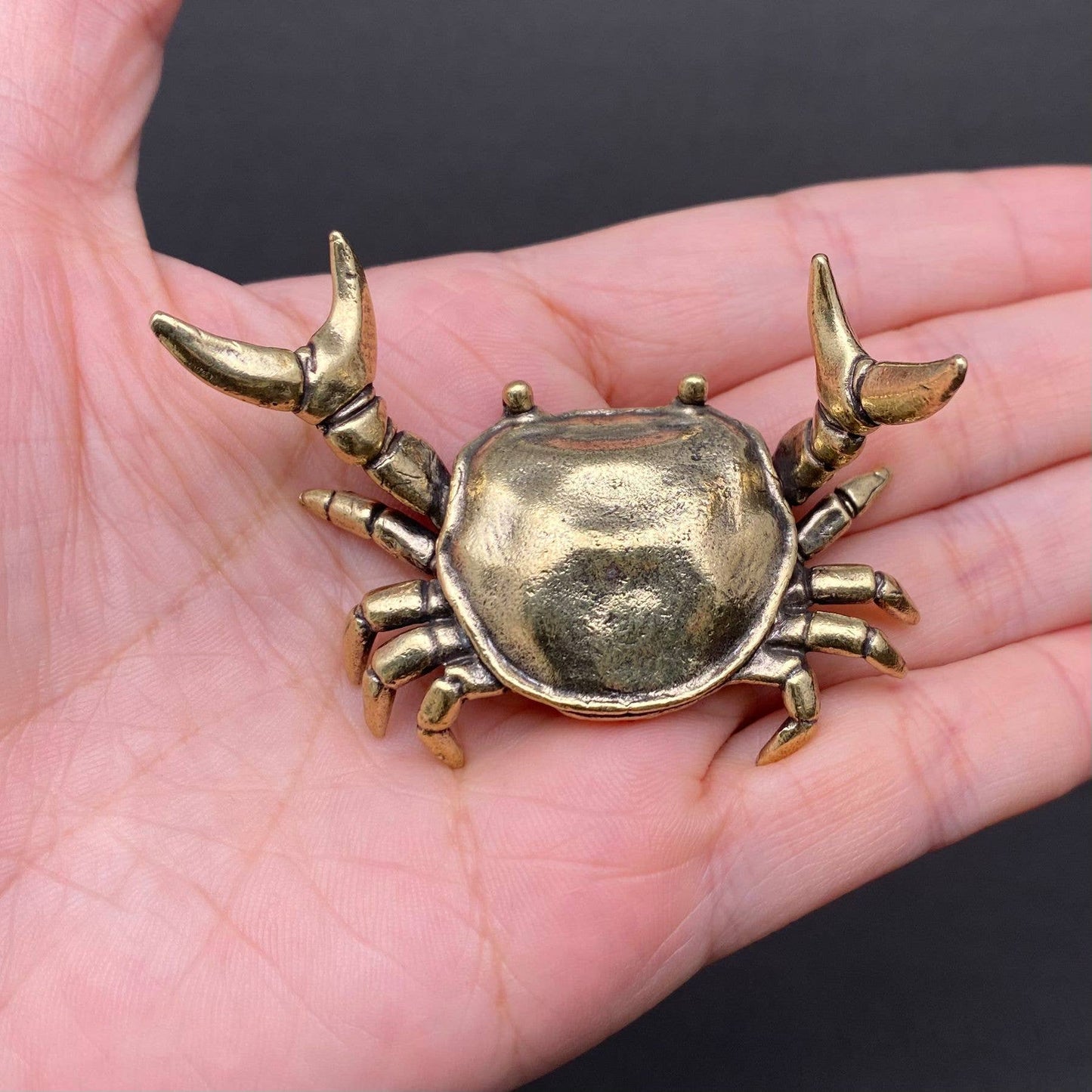 Mio Queena - The Crab Opens Its Claws Brass Crafts Desktop Ornaments
