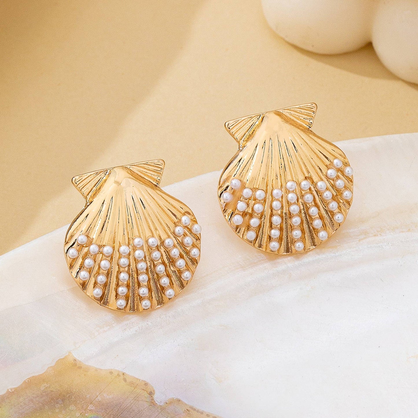 Scallop Pearl Shell Earrings