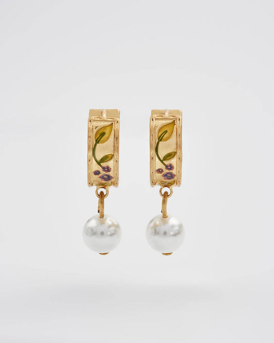 Fable England - Blackberry Bramble Pearl Drop Gold Earrings - UK, US & EU