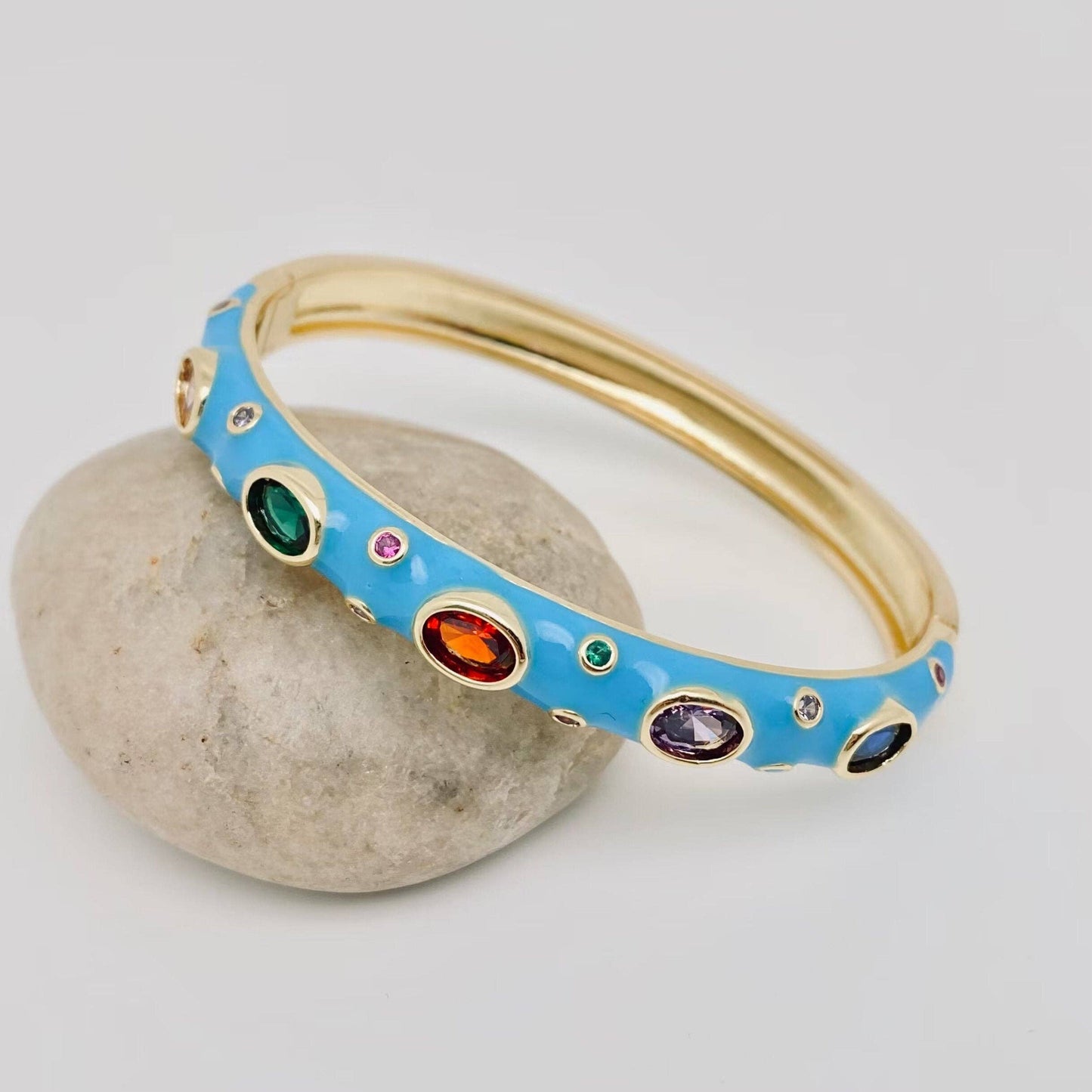 Mio Queena - Inlaid Cubic Zirconia Gold Plated 8MM Enamel Bangle