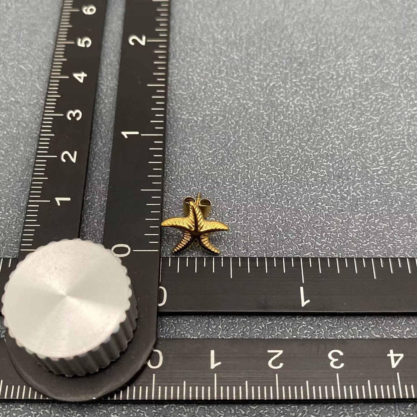 Mio Queena - 18K Gold Plated Stainless Steel Starfish Ear Studs - FGS