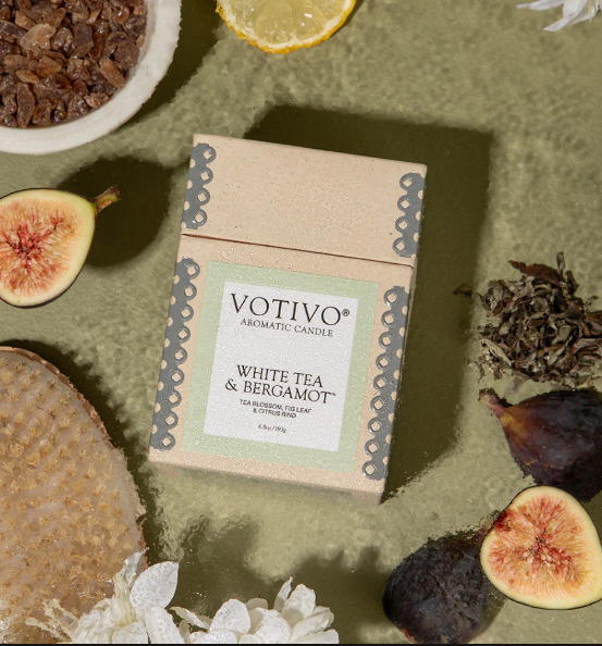 Votivo- White Tea & Bergamot Candle 6.8oz