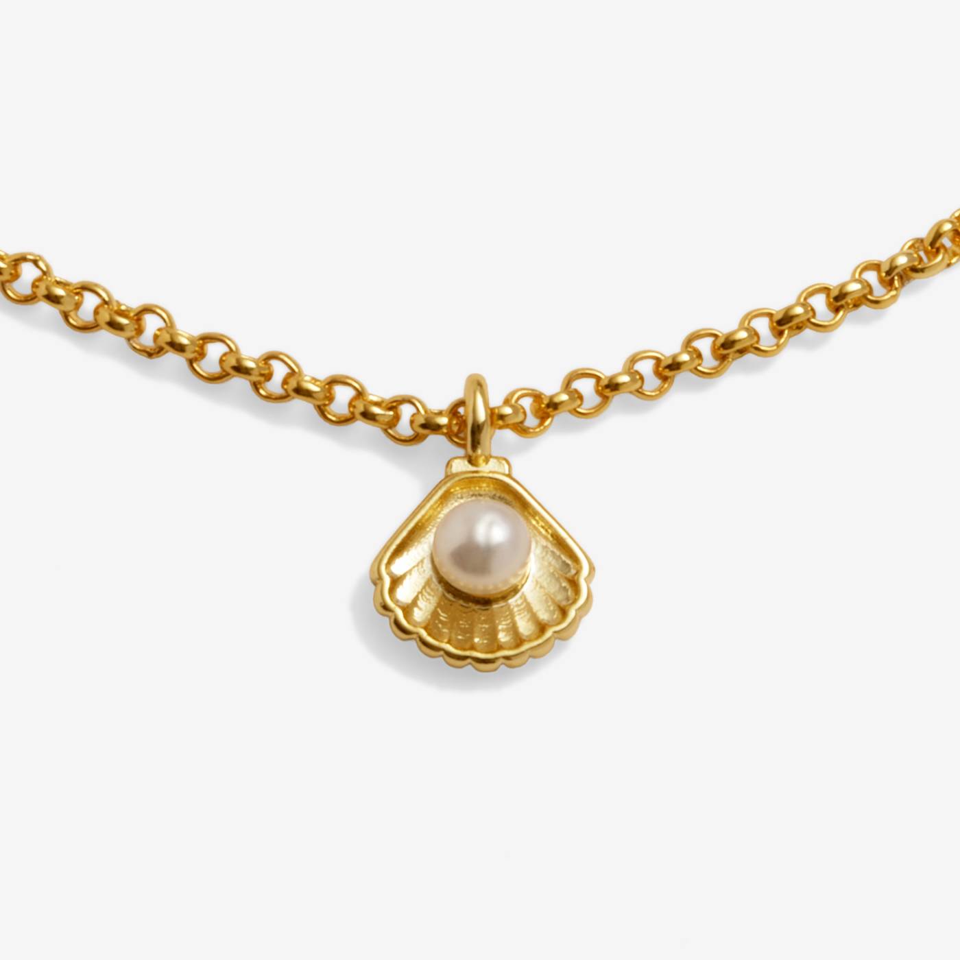 Loved by You | Pearl Shell Bracelet