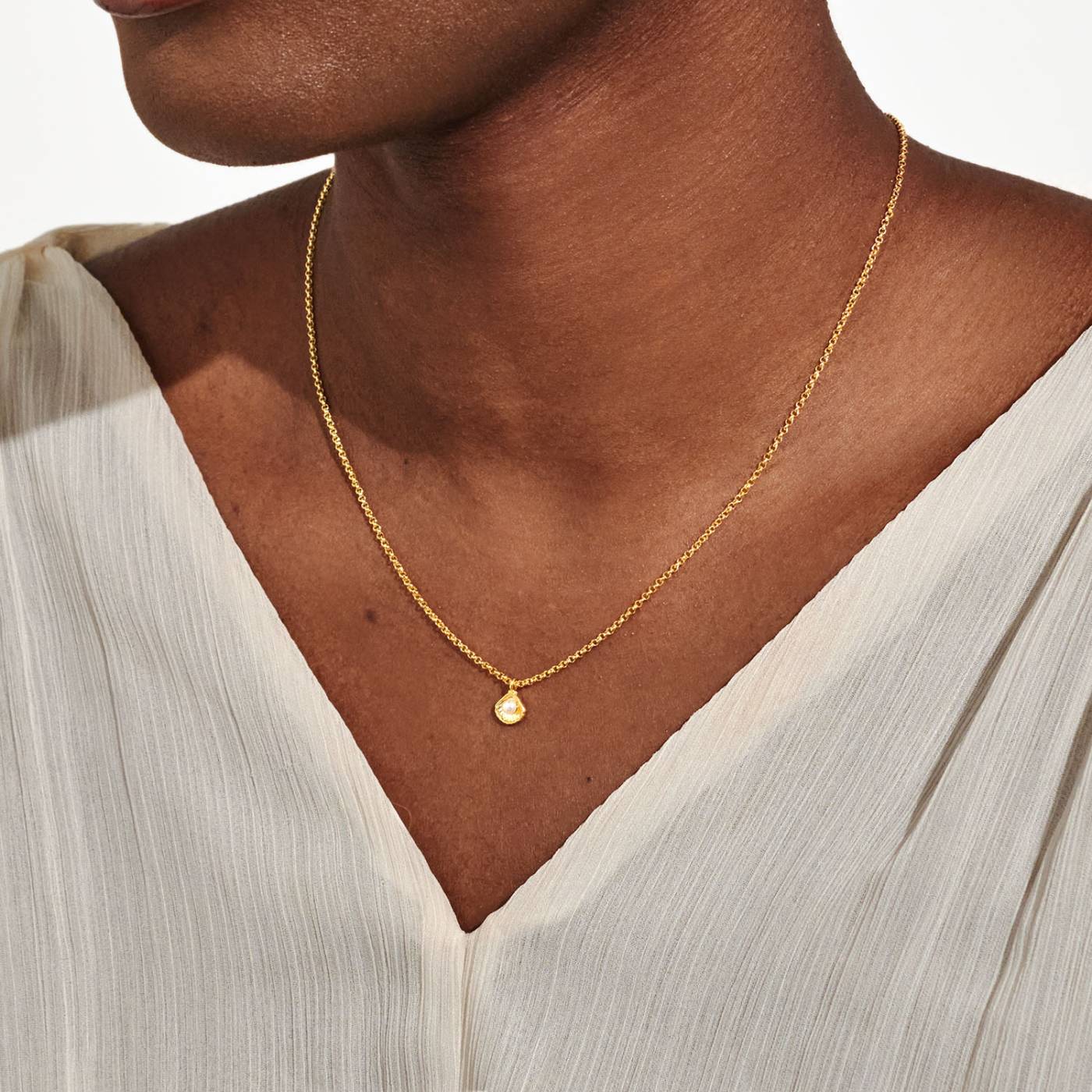 Loved by You | Pearl Shell Necklace