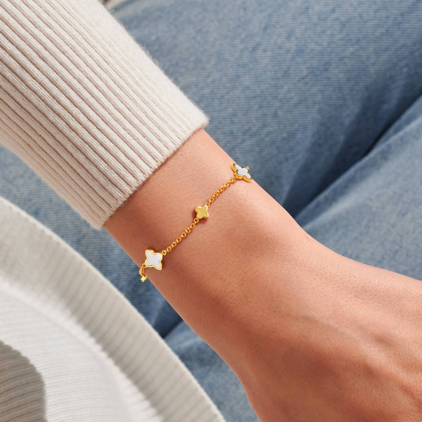 Loved by You | Mother of Pearl Clover Bracelet