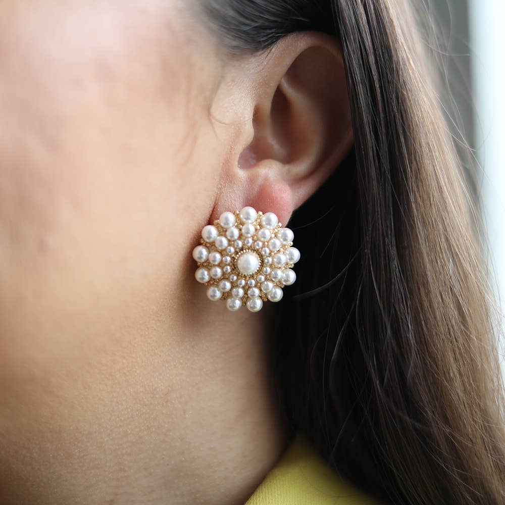 Canvas Style - Kate Pearl Studded Stud Earrings in Ivory